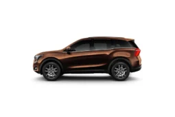 
										Mahindra XUV700 full									