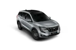 
										Mahindra XUV700 full									