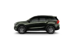 
										Mahindra XUV700 full									